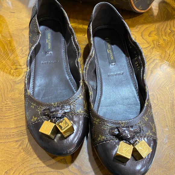 Louis Vuitton monogram ballet flats - Picture 2 of 9
